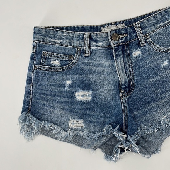 FREE People Denim Cut off Jean Shorts Dolphin Distressed Raw Hem Size 25 - Picture 3 of 8